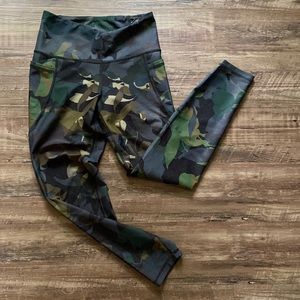 Old Navy camo leggings